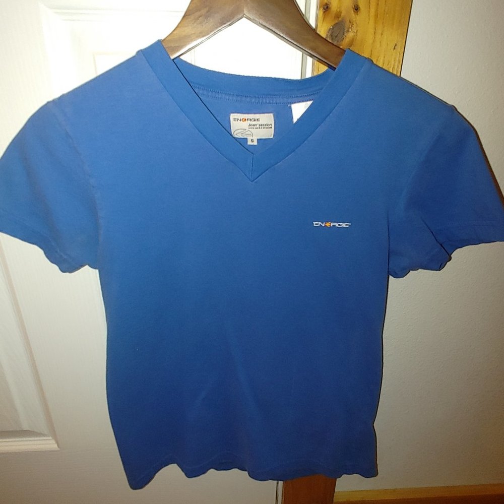 Energie Men's V-Neck T-Shirt in Blue. Logo. Small